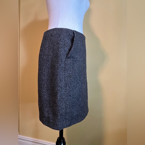 NWOT- Banana Republic skirt size 6 - Picture 2 of 7